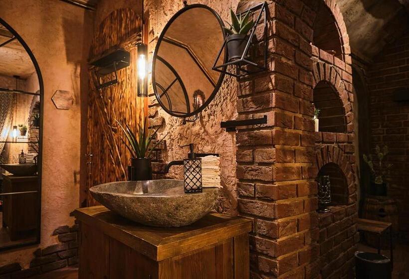 Bed and Breakfast Sweet Poison Rooms