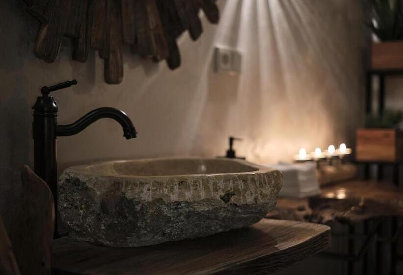 Bed and Breakfast Sweet Poison Rooms