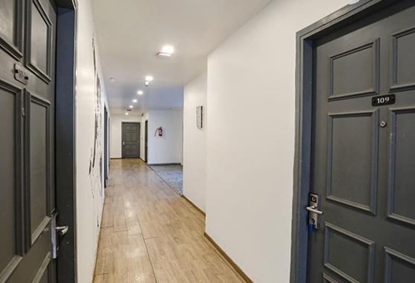 Fabhotel The Vaishali Dakshini Pitampura