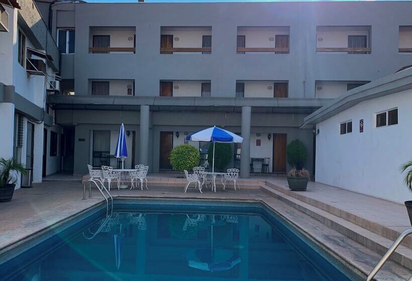 호텔 Bedd Express Querétaro