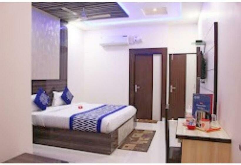 ホテル Gayatri Residency, Agra