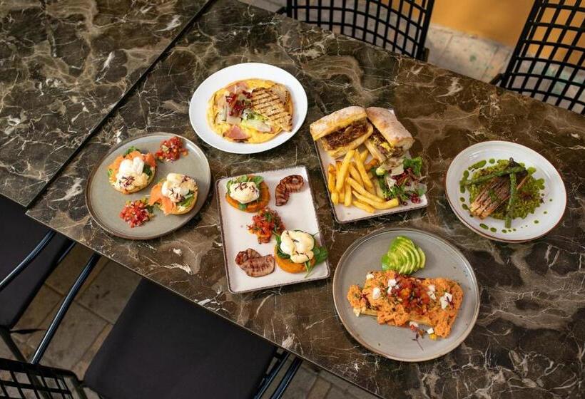 Отель Madama Residence