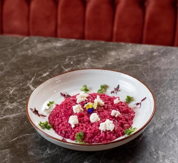 Отель Madama Residence