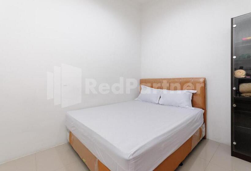 ホテル Reddoorz At Wisma Nabila Syariah Near Masjid Raya Baiturrahman Banda Aceh