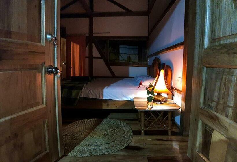 بنسيون Hostal Olmito Canoa