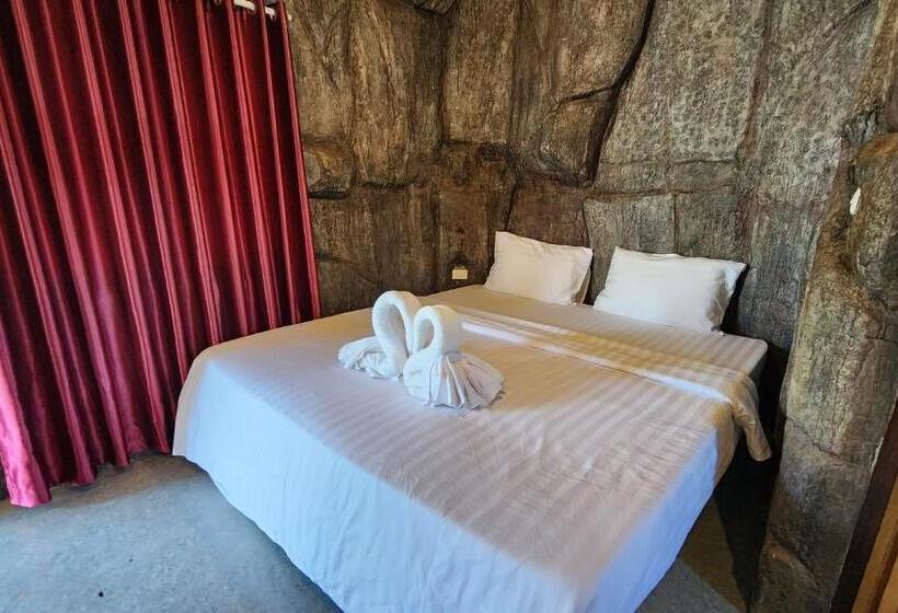 リゾートホテル บ้านไร่ วรรณ วาลย์ รีสอร์ท