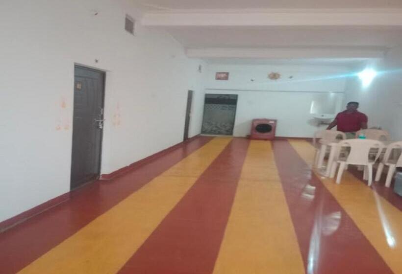 فندق Indian Family Lodge, Rajnandgaon, Chhattisgarh