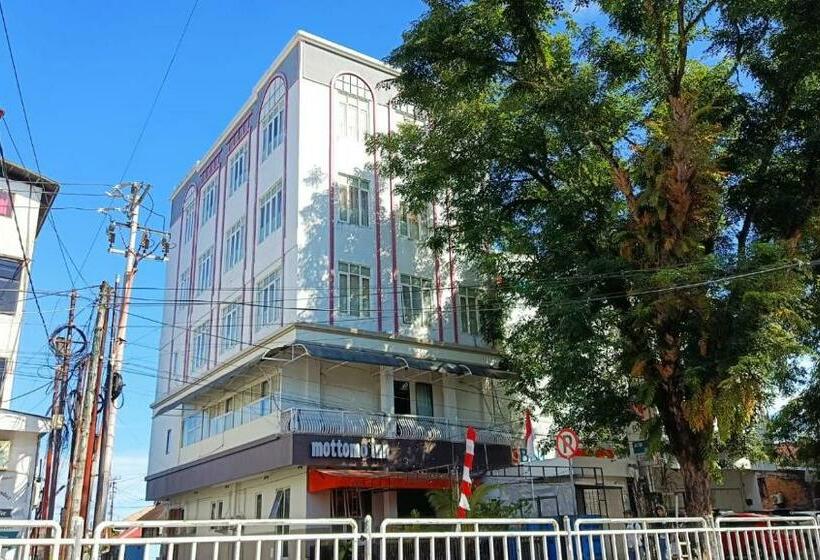 فندق Mottomo Inn Manado