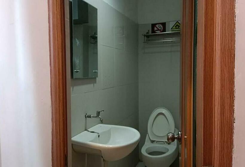 בית מלון כפרי Mottomo Inn Manado