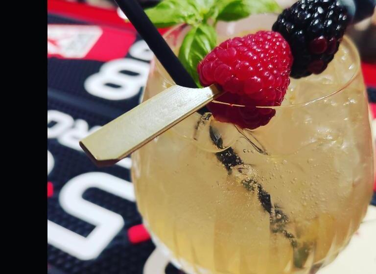 בית מלון כפרי Sea Art