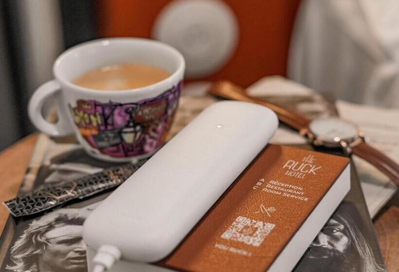 酒店 The Ruck