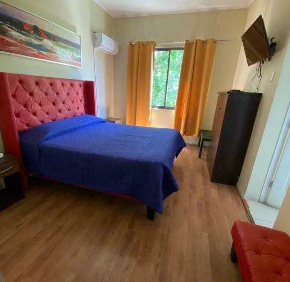 Intimo Hotel Los Heroes