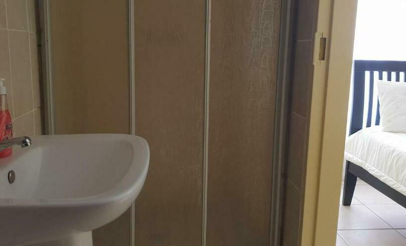 Пансион Borokoroko Guest House