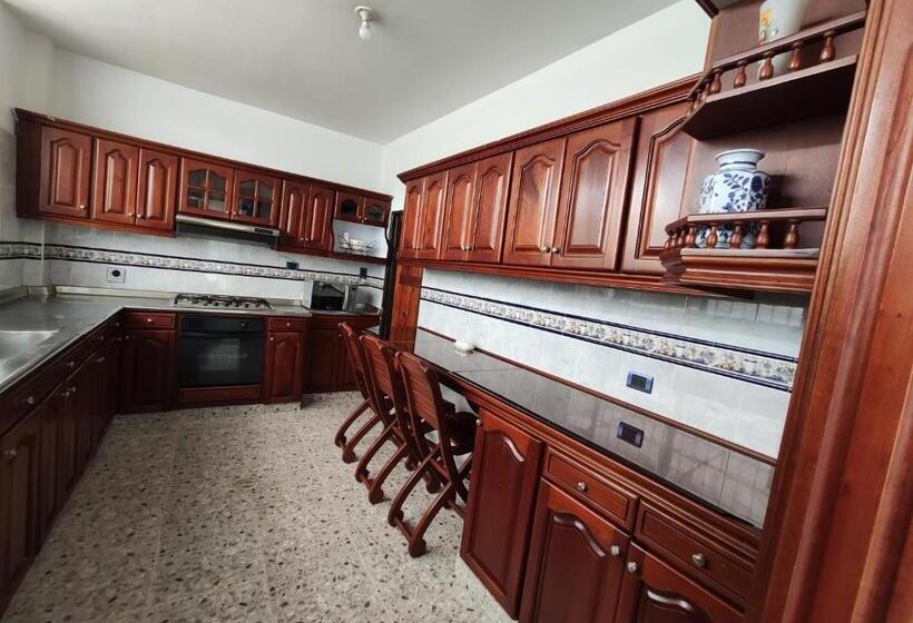 بنسيون Hostal Colors