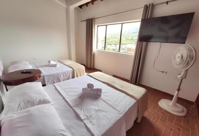 بنسيون Hostal Colors