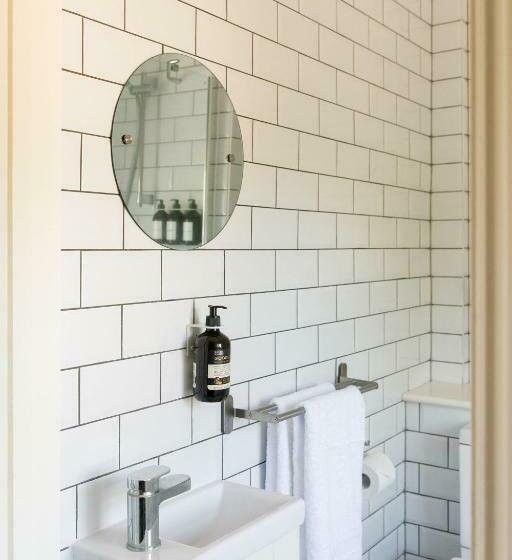 Общежитие Deluxe King Room Gastro Pub In West Wittering