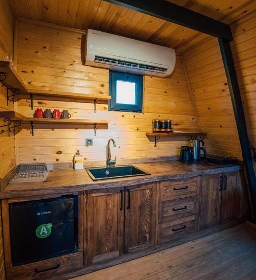 مبيت وإفطار Karmatte Bungalow