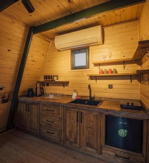 مبيت وإفطار Karmatte Bungalow