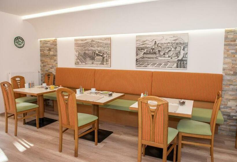 مبيت وإفطار Pension Cäcilia