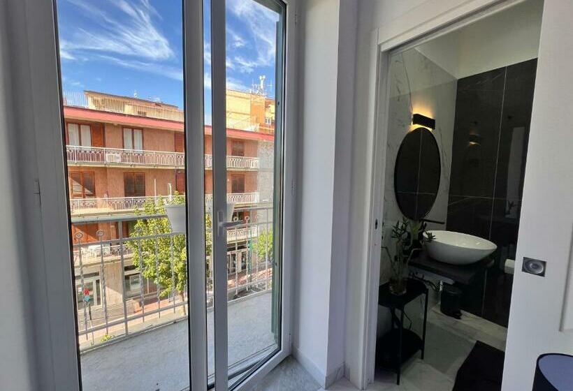 민박 Raroom Supernova