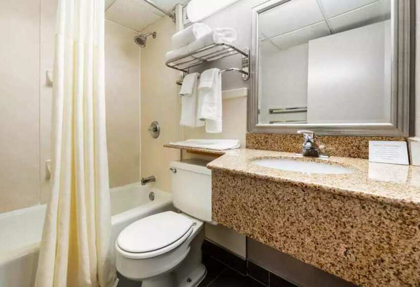 Charming Ensuite Rooms In New Cumberland