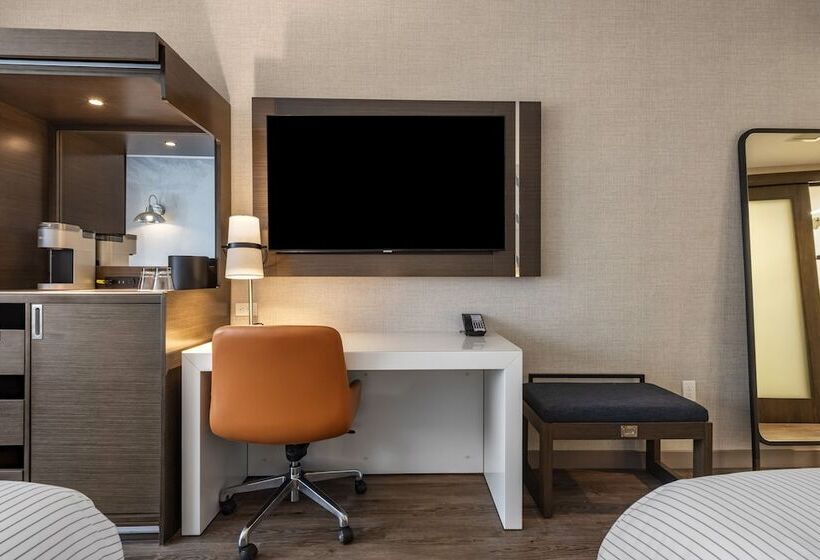 Cambria Hotel Minneapolis Downtown