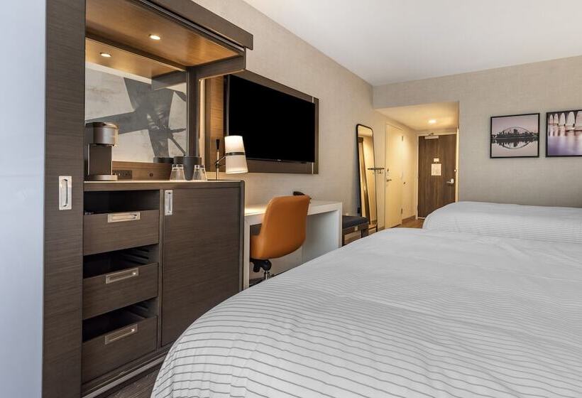Cambria Hotel Minneapolis Downtown