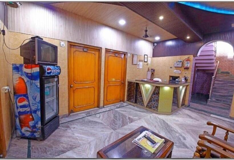 ホテル Diamond, Meerut