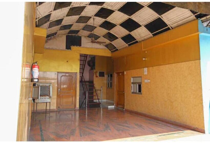 ホテル Diamond, Meerut