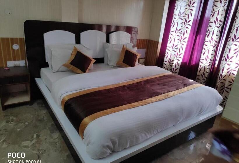 ホテル Diamond, Meerut