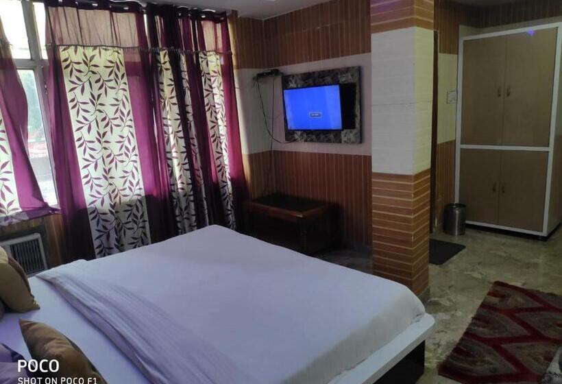 ホテル Diamond, Meerut