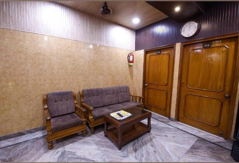 ホテル Diamond, Meerut