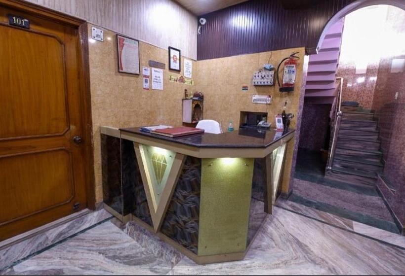 ホテル Diamond, Meerut