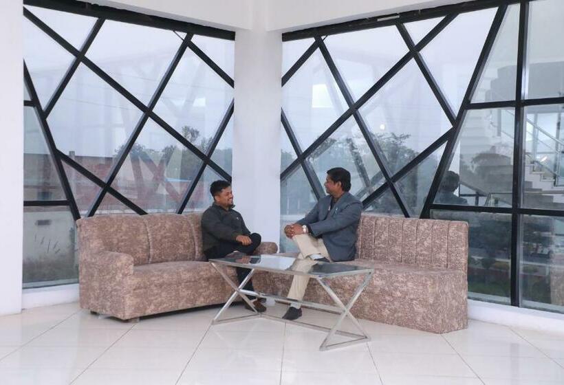 酒店 Drona Palace By Sr Leisure Inn