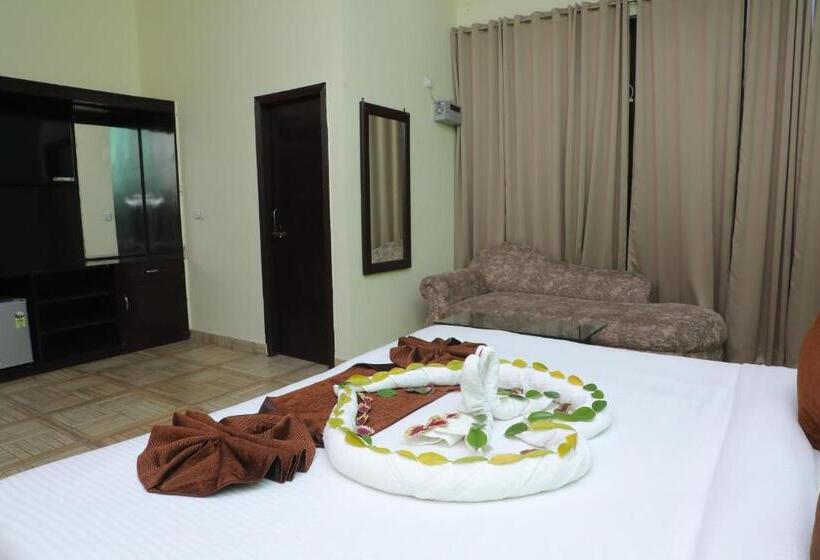 酒店 Drona Palace By Sr Leisure Inn