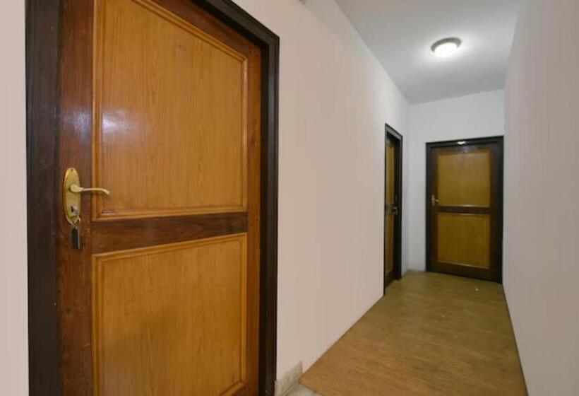 בית מלון כפרי Chinar Lake View Nainital   100 Meter From Mall Road   Hygiene, Lake View & Spacious Room