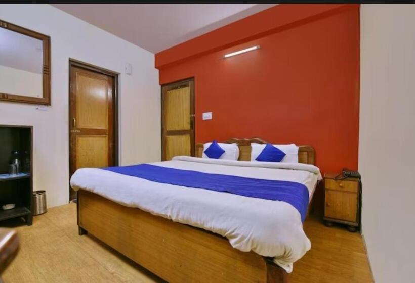 בית מלון כפרי Chinar Lake View Nainital   100 Meter From Mall Road   Hygiene, Lake View & Spacious Room