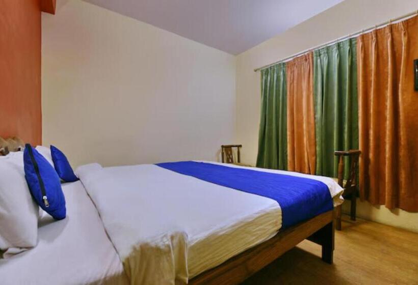 בית מלון כפרי Chinar Lake View Nainital   100 Meter From Mall Road   Hygiene, Lake View & Spacious Room