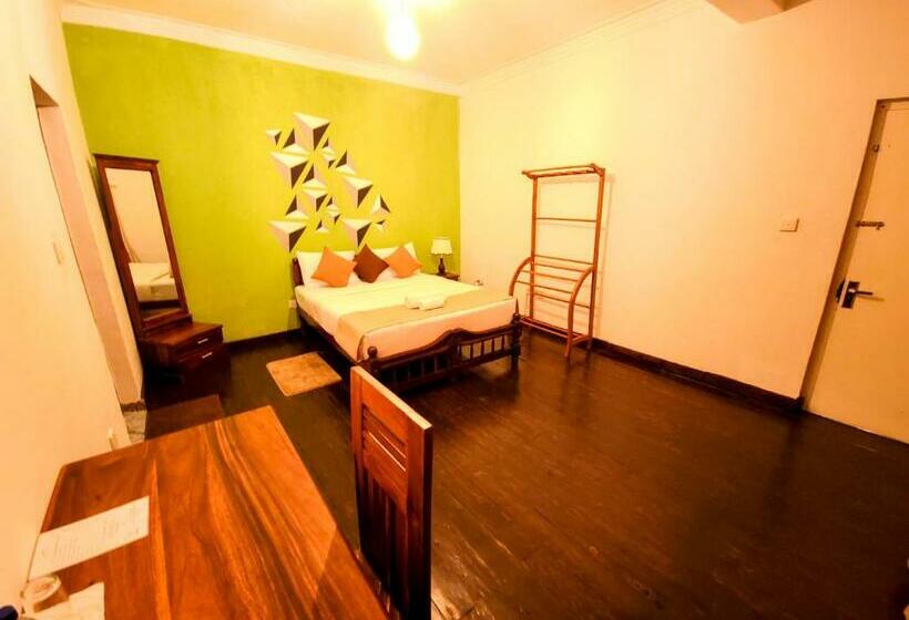 Отель Notre Dame D Arcadia