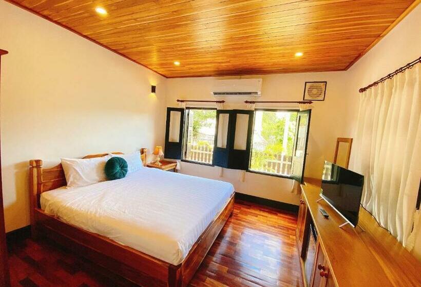 בית מלון כפרי Opera Premier