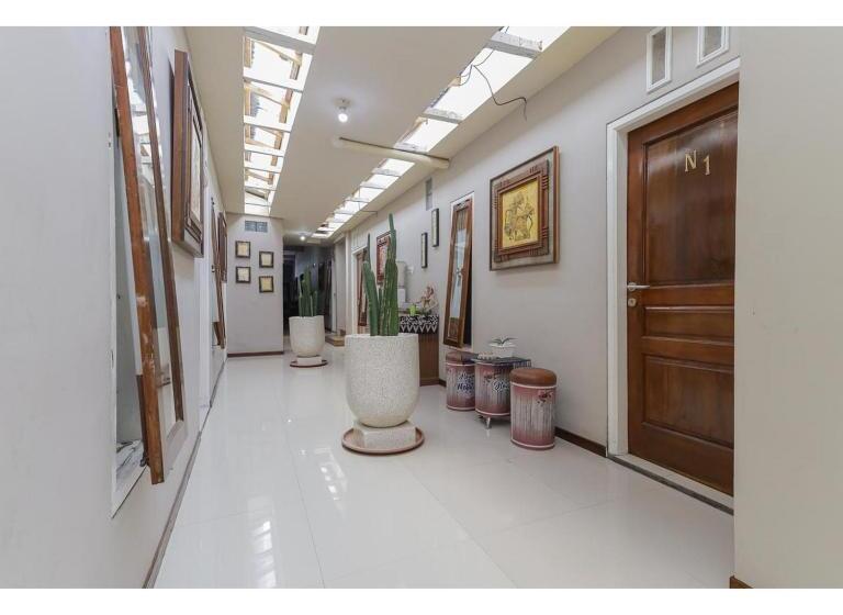 فندق Reddoorz Syariah At House Of Melati Kepanjen