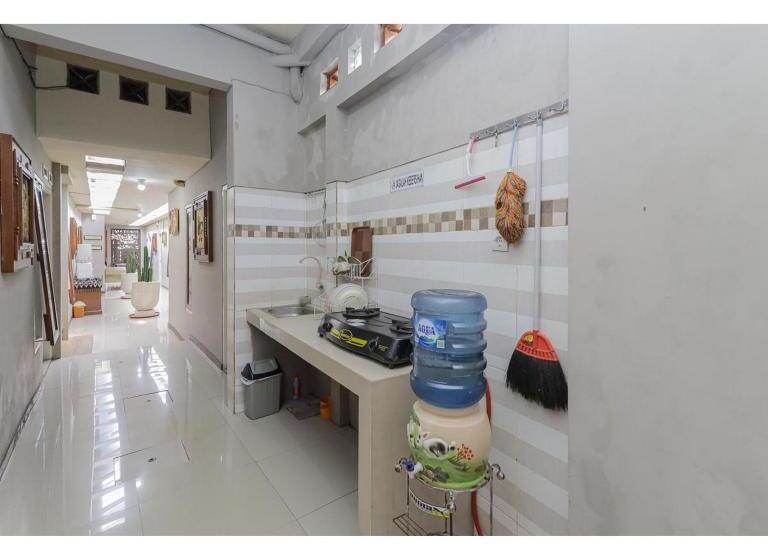 فندق Reddoorz Syariah At House Of Melati Kepanjen