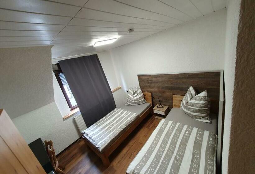 בית מלון כפרי Restaurant & Gasthaus  44 Forty Four