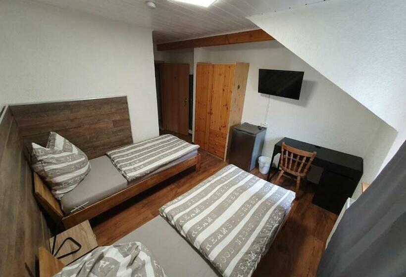 בית מלון כפרי Restaurant & Gasthaus  44 Forty Four