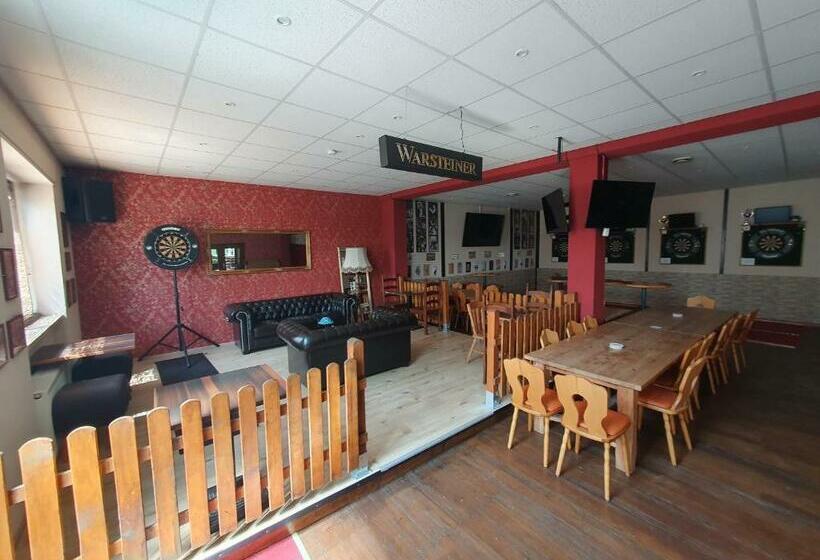 בית מלון כפרי Restaurant & Gasthaus  44 Forty Four