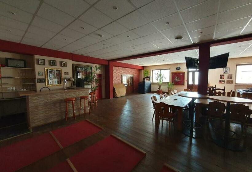 בית מלון כפרי Restaurant & Gasthaus  44 Forty Four