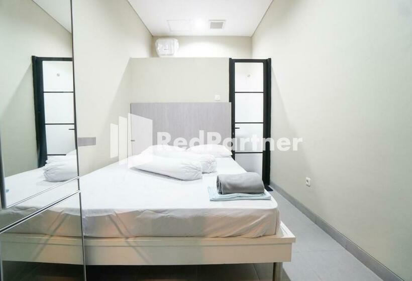 ホテル Tomang Gelong Guest House Syariah Mitra Reddoorz