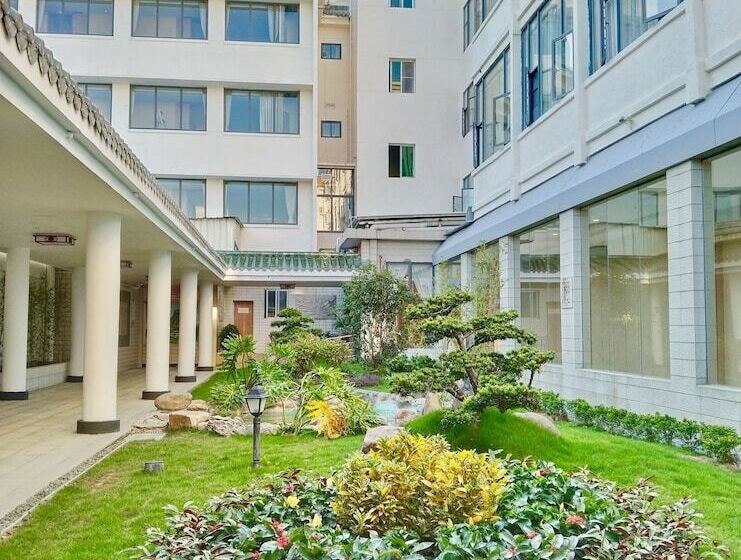 בית מלון כפרי White Swan Guest House