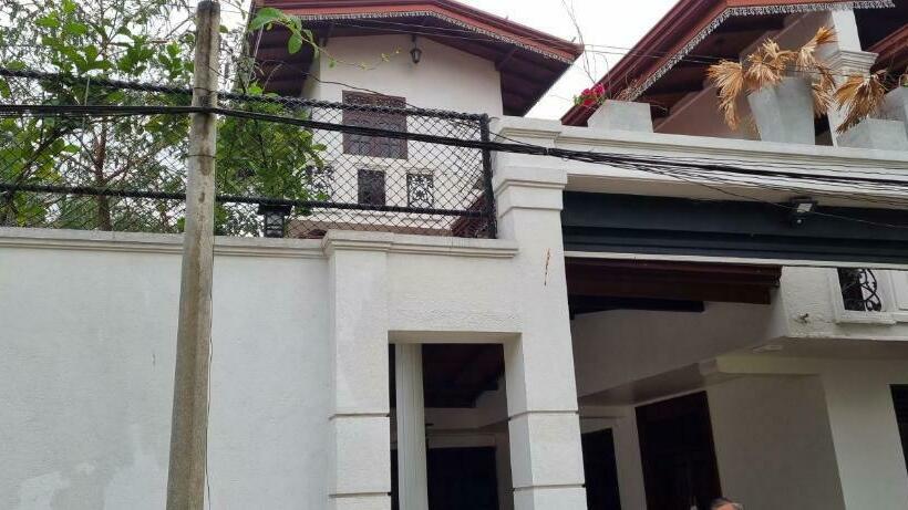 פנסיון Rajasinhge Villa