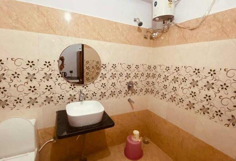 Shivalik Residency   Hotel & Banquet Hall